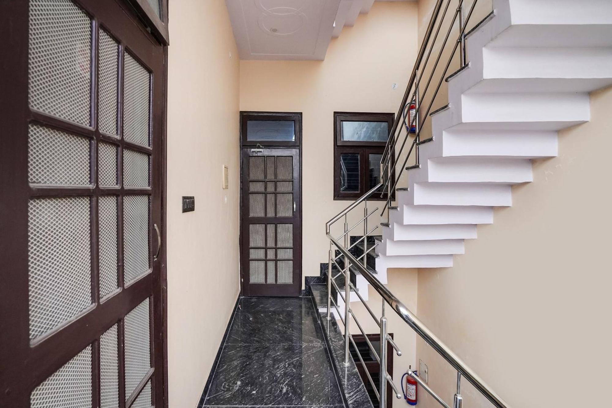 Hotel O Ayurma Inn Chinhat Zewnętrze zdjęcie