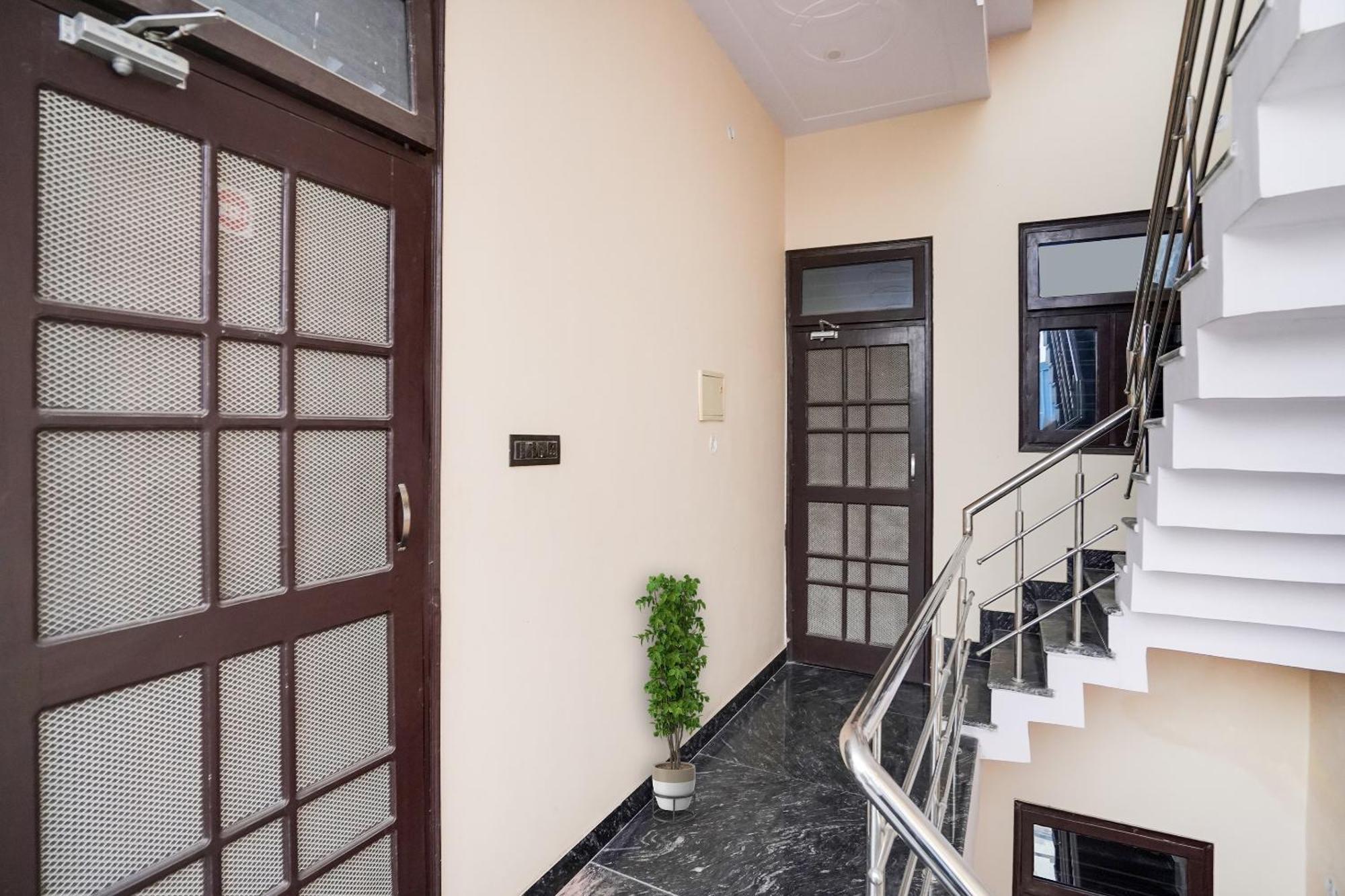 Hotel O Ayurma Inn Chinhat Zewnętrze zdjęcie